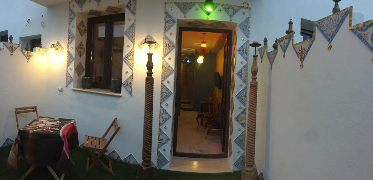 La Casa Di Emanuella - Rooms & International Suites Bari Couette-café
