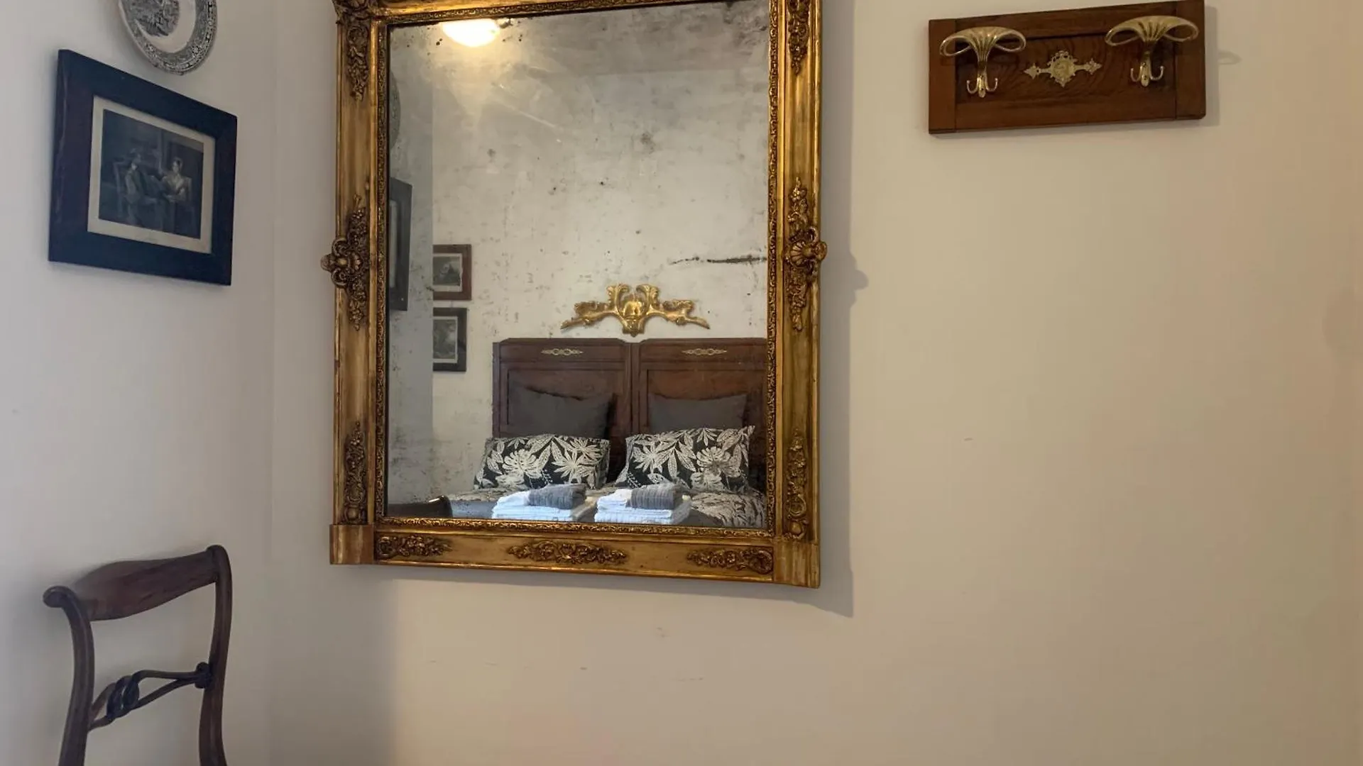 La Casa Di Emanuella - Rooms & International Suites Bari 0*,