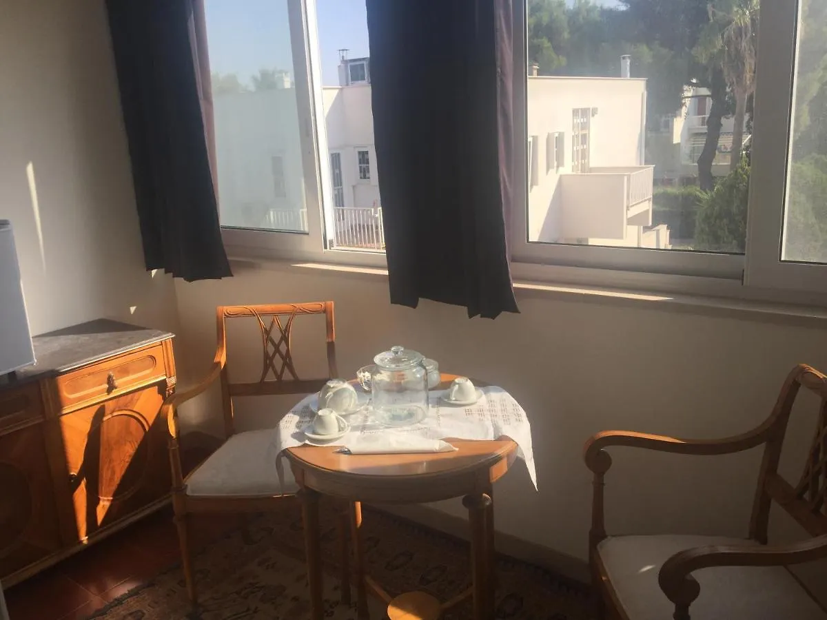 La Casa Di Emanuella - Rooms & International Suites Bari Bed & Breakfast
