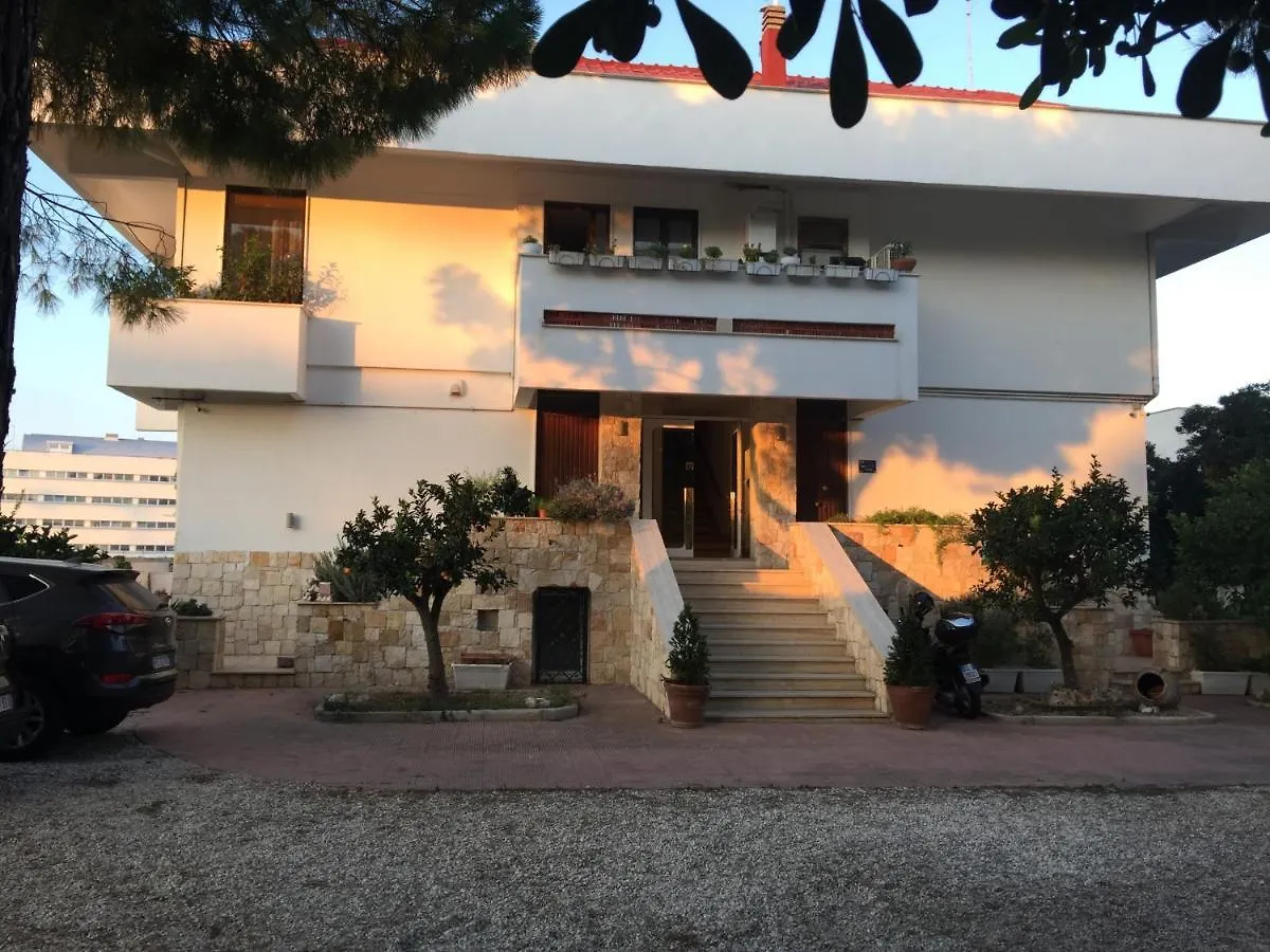 La Casa Di Emanuella - Rooms & International Suites Bari