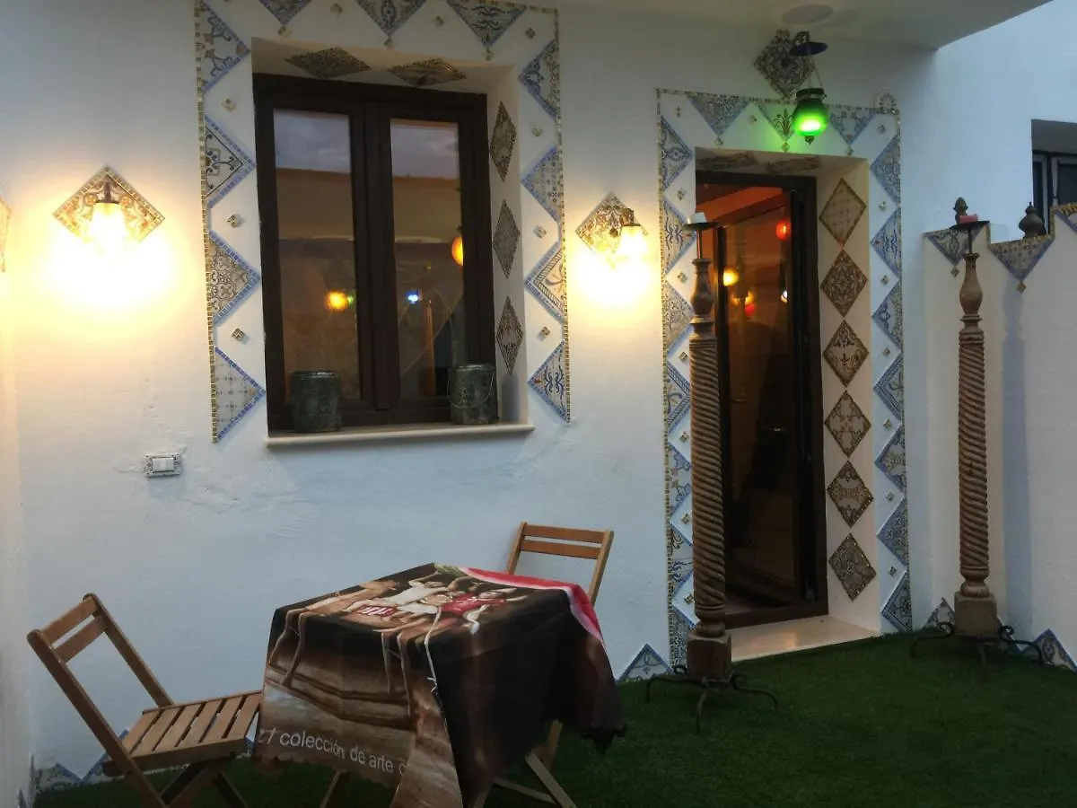 La Casa Di Emanuella - Rooms & International Suites Bari 0*,