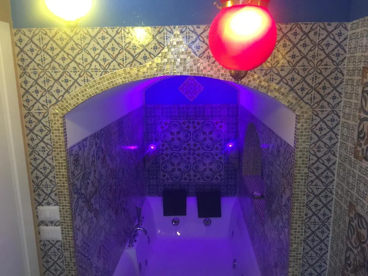 La Casa Di Emanuella - Rooms & International Suites Bari Bed & Breakfast