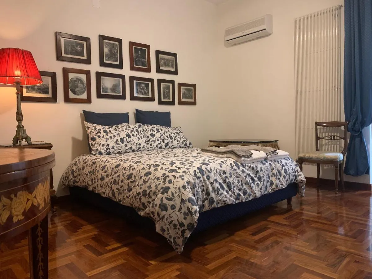 La Casa Di Emanuella - Rooms & International Suites Bari Bed & Breakfast