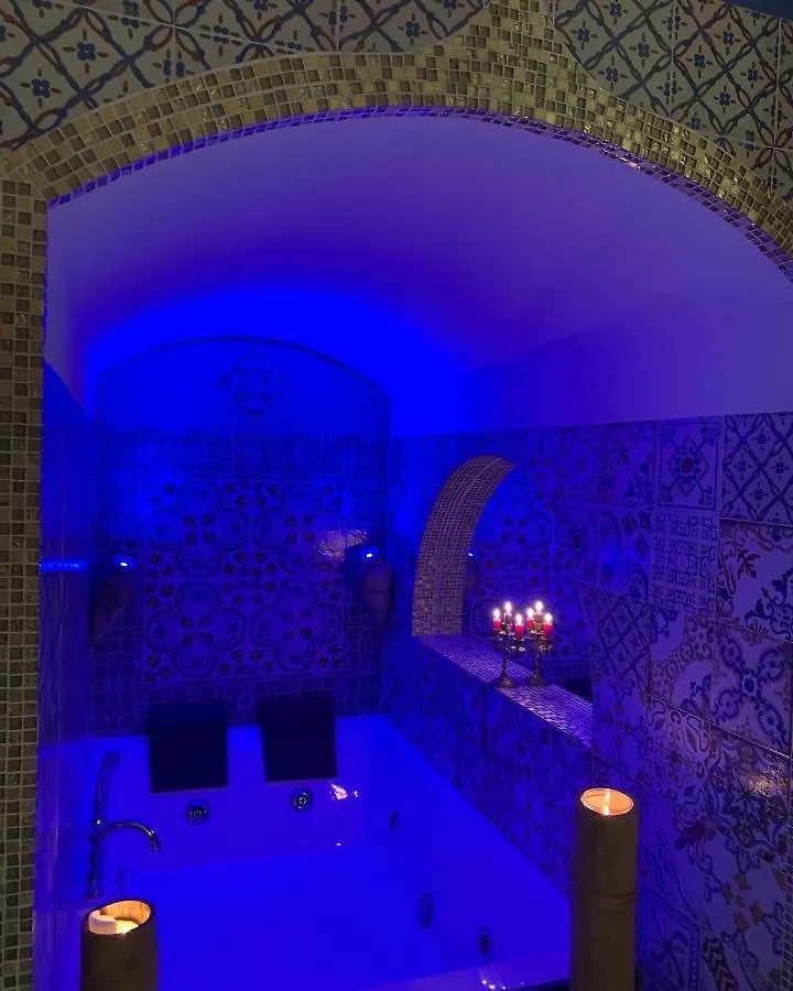La Casa Di Emanuella - Rooms & International Suites Bari Bed & Breakfast