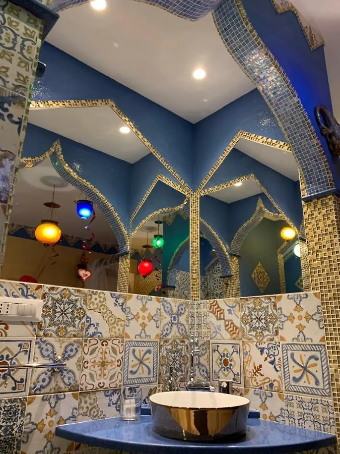 La Casa Di Emanuella - Rooms & International Suites Bari Bed & Breakfast